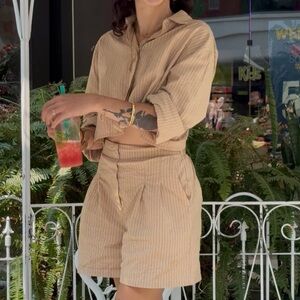 Chic Beige & white striped Women's Shorts and collared shirt w/ open back slit